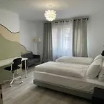 Cozy Halles *